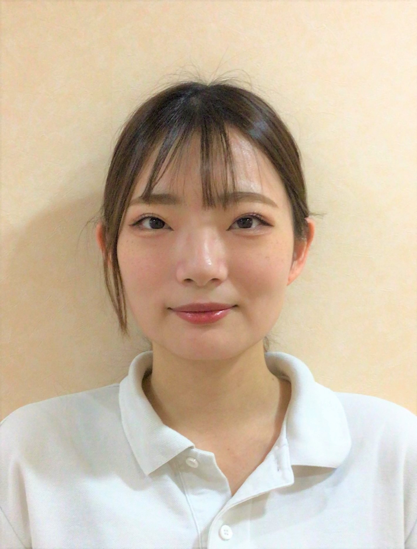 青木　真梨