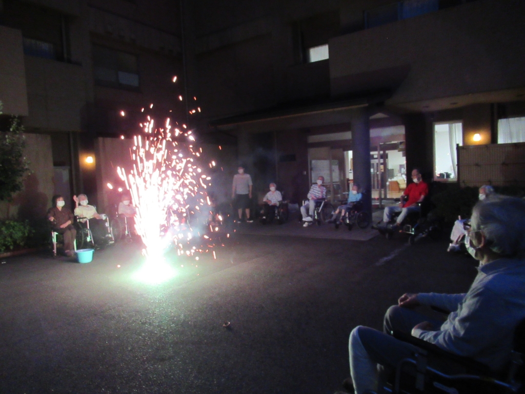 夏だ！花火だ！全員集合！（ふくろう・くじゃくユニット）