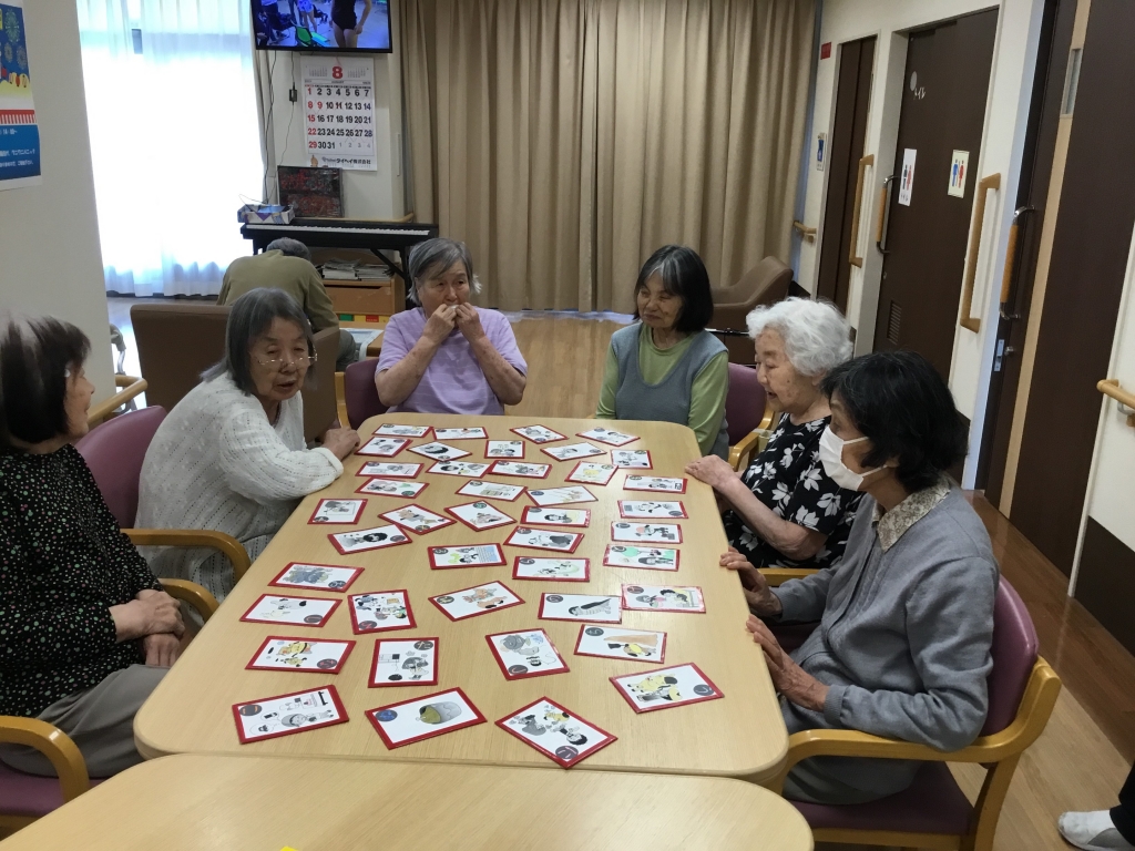 グループホーム 大判かるた取り大会