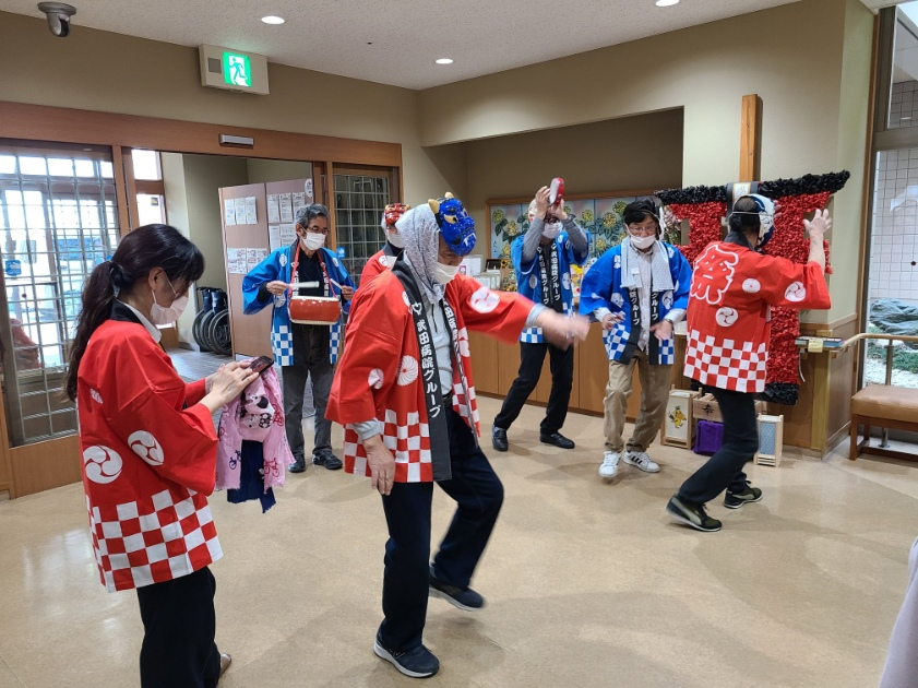ひょっとこ踊りでさくらまつりをしました！