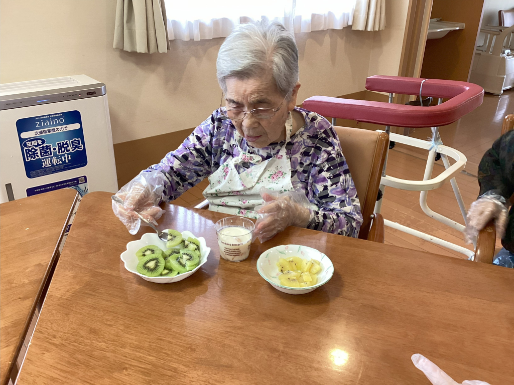 ひんやりヨーグルト!