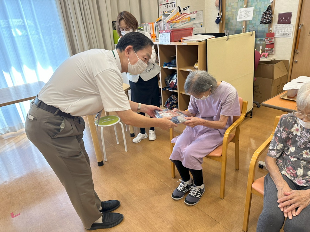 敬老の日のお祝い～感謝の気持ちを込めて～