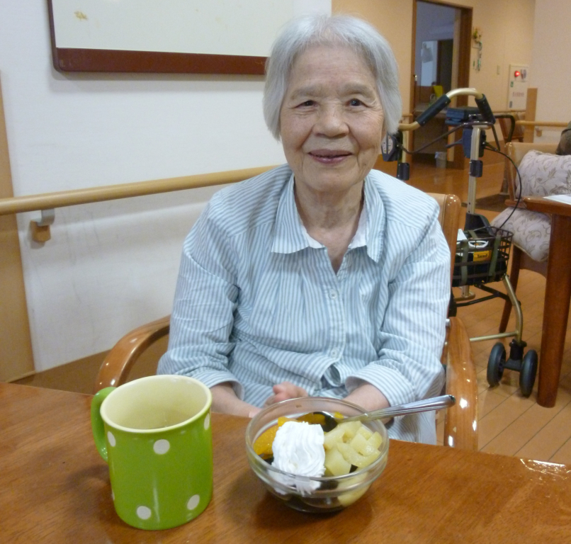 出来上がったコーヒーゼリーと…