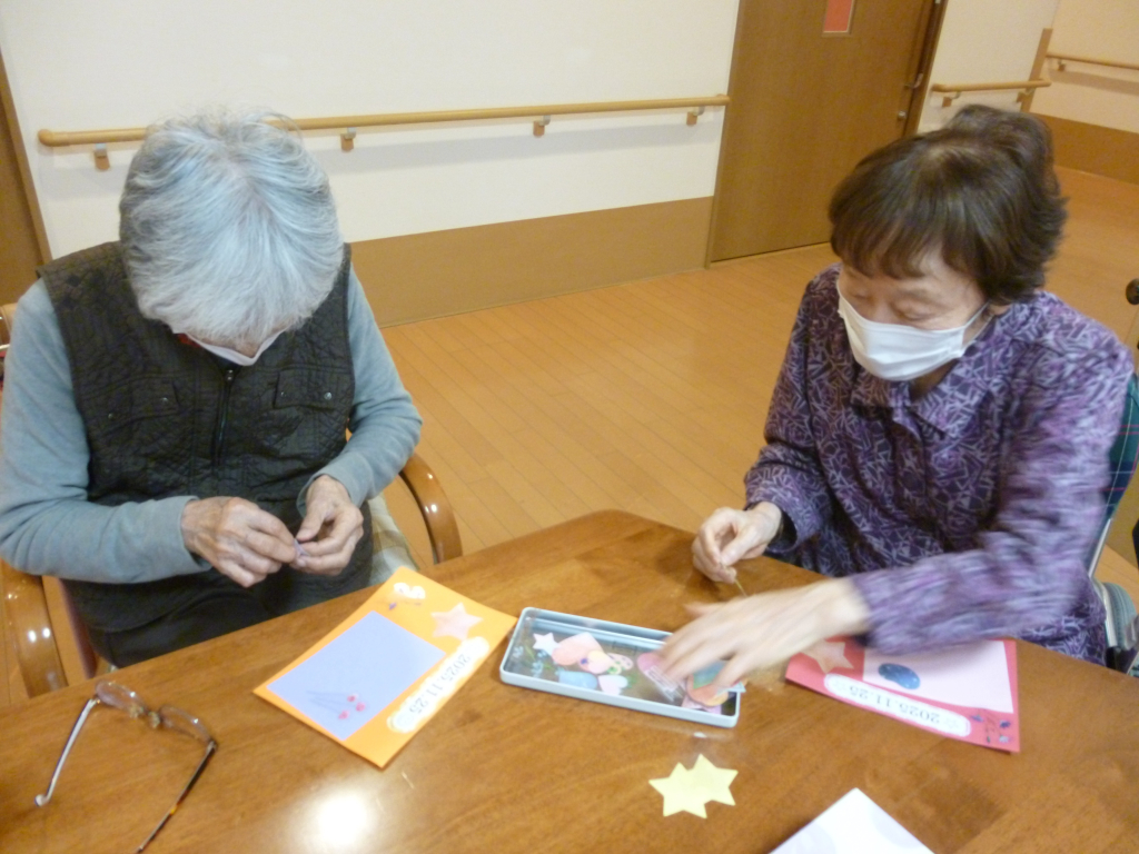 色々なシールを…