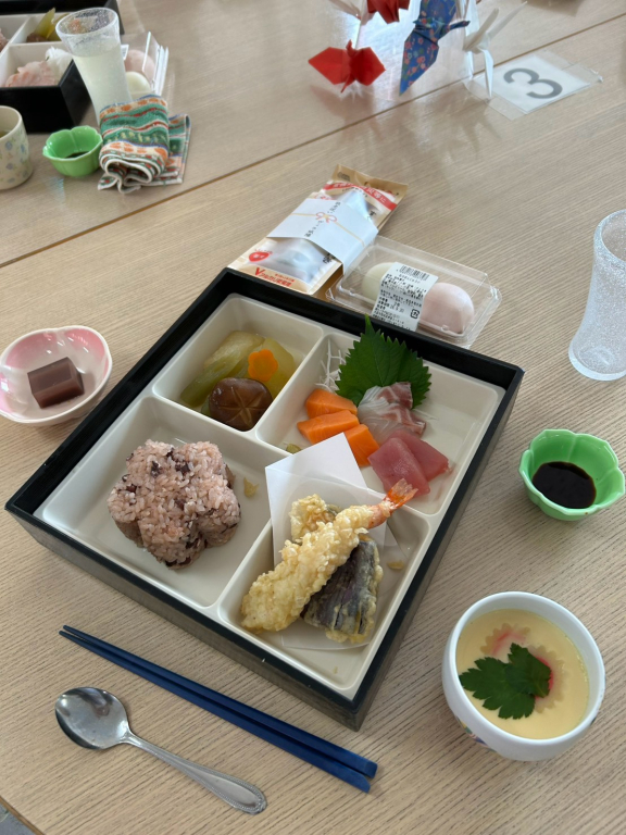 笑顔と感謝がいっぱい！敬老祝賀会
