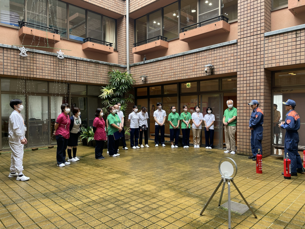 その後は職員の水消火器訓練