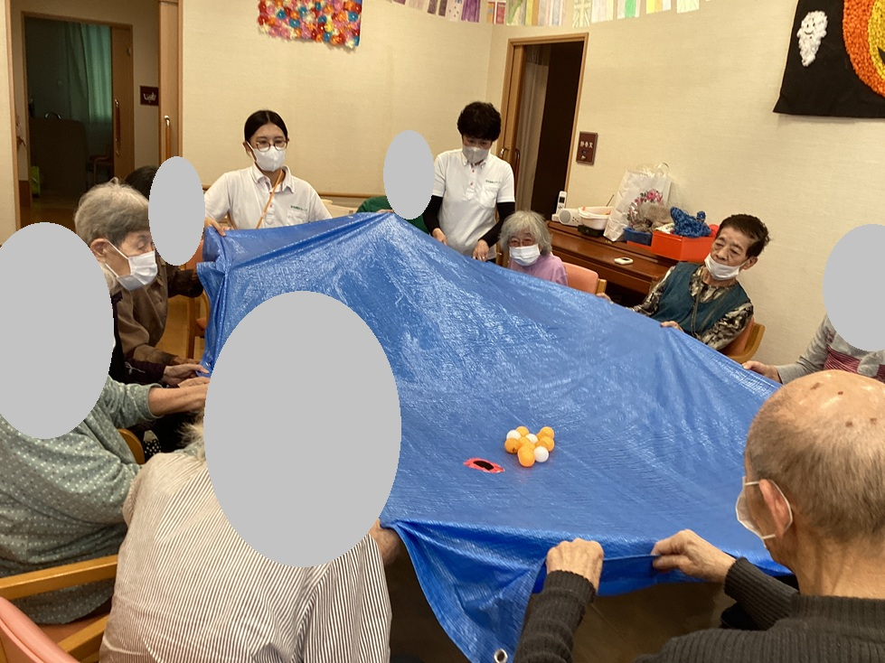 🔵 曜日対抗競技「ピンポン玉落とし」🏓 🔵 曜日対抗競技「ピンポン玉落とし」🏓