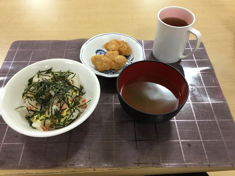 行事食はちらし寿司！