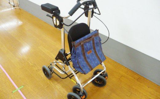 肘置き付きシルバーカー