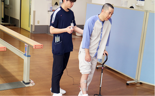 電気刺激装置などのリハビリ機器の活用