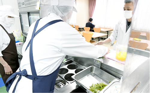 職員食堂オープン