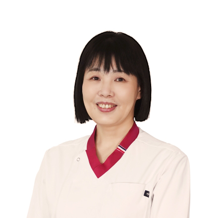 看護部長／認定看護管理者 鷲見 知子