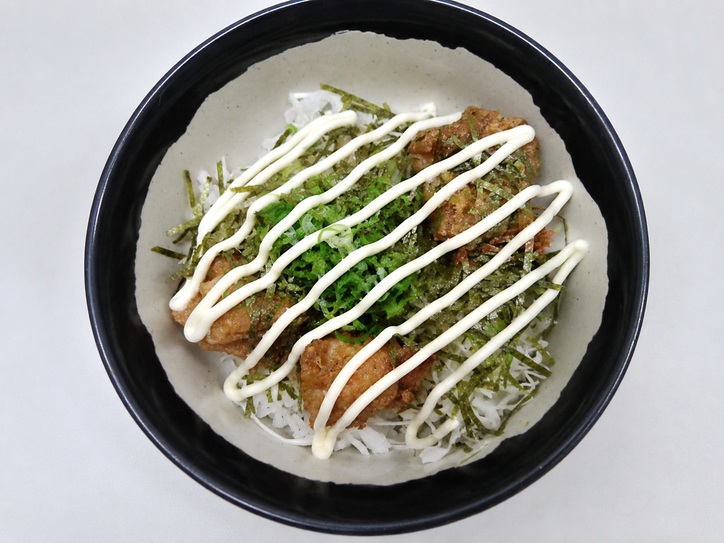 8月鶏の唐揚げ丼.png