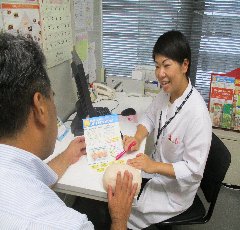 武田病院健診センター 江口 智香 さん 山本 美恵 さん　こんにちは！健診センター保健師です