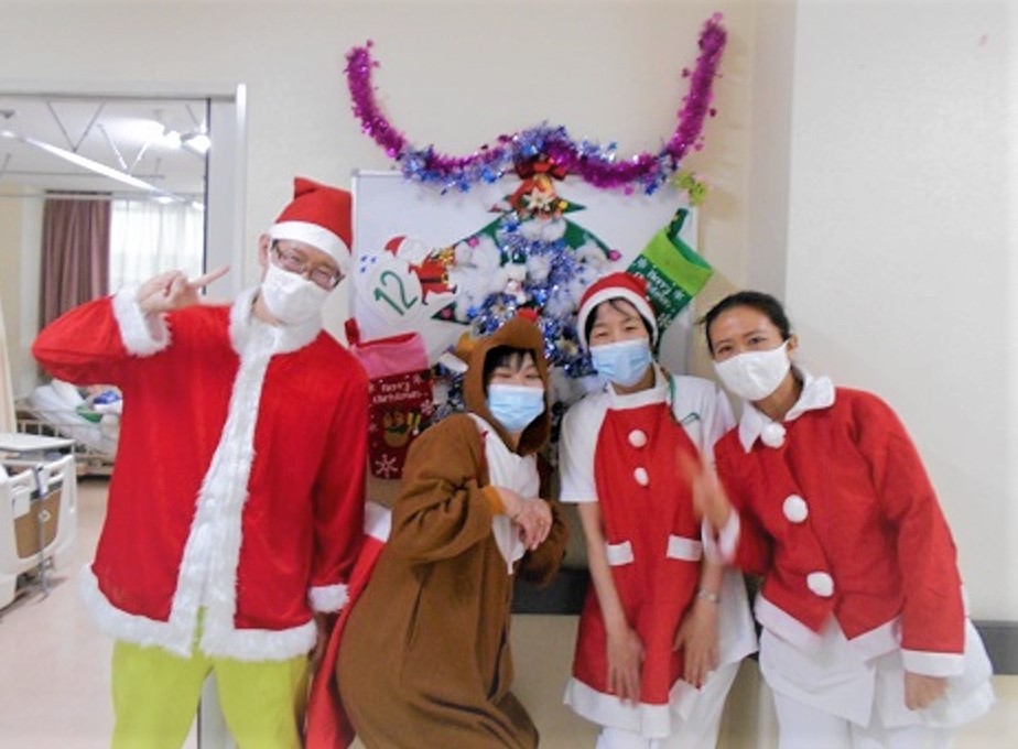 クリスマス会を開催しました！　木津屋橋武田病院介護医療院　レクリエーション委員会