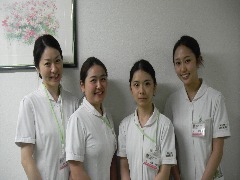 康生会武田病院　看護部　６Ｂ病棟　1年目看護師一同