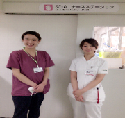 康生会武田病院　看護部　５Ａ病棟　看護師 新谷 佳奈さん、庄司 春香さん