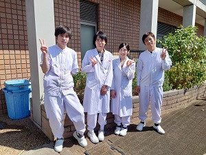 HP掲載用写真 加茂特養 栄養科 管理栄養士・栄養士2024.04(掲載中